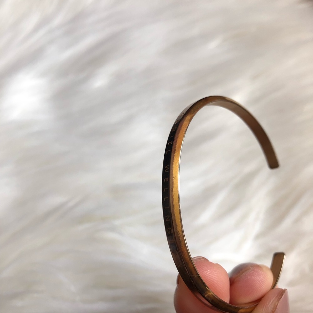 Daniel Wellington Classic Rose Gold Bracelet Cuff - Picture 8 of 8